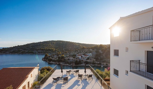 Villa La Fortezza with sea view