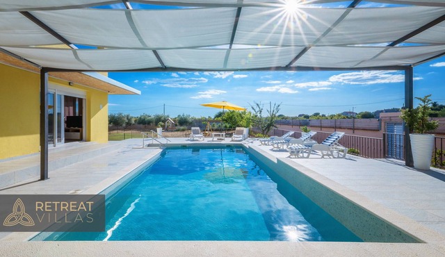 Villa La Verna - cozy family villa with garden and saltwater pool