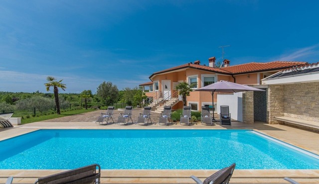 Villa Luna in Krizine