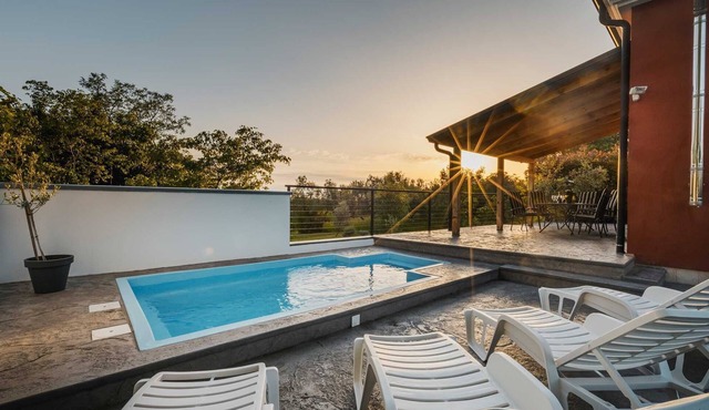 Villa Lutoma-2 BD villa for 4+1, with pool and playground