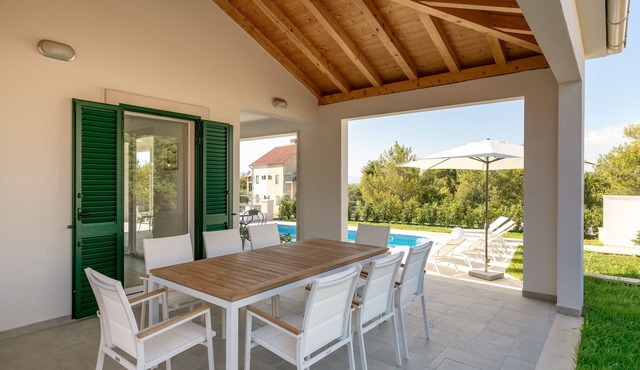 Villa Makarac