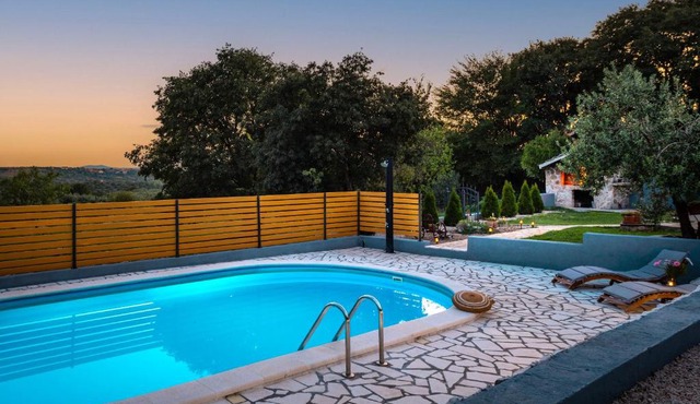 Villa Manda Adriatic heated pool