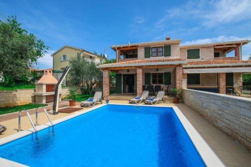 Villa Mare mit Pool, Garten, klimatisiert, bis 6 Personen, bei Lanterna Resort in Vabriga