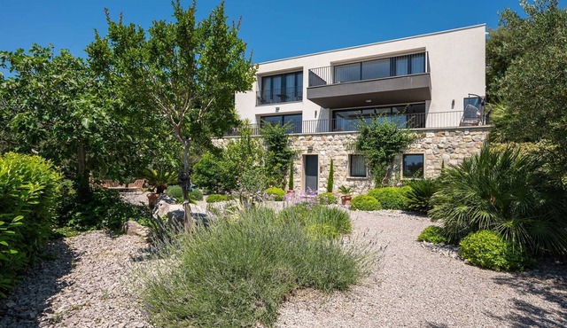 Villa Mare Vista – Private Estate with Heated Pool