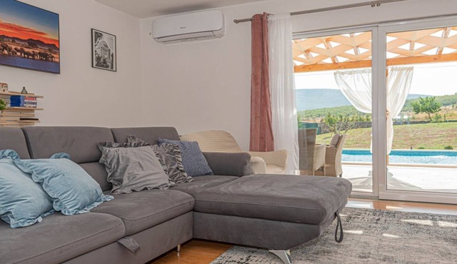 Villa Maria with Outdoor Pool - Five Bedroom Villa with Outdoor Pool