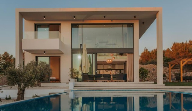 Villa Maris - Luxury Villa with Pool