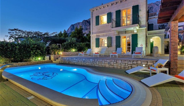 Villa Marko with pool in Makarska