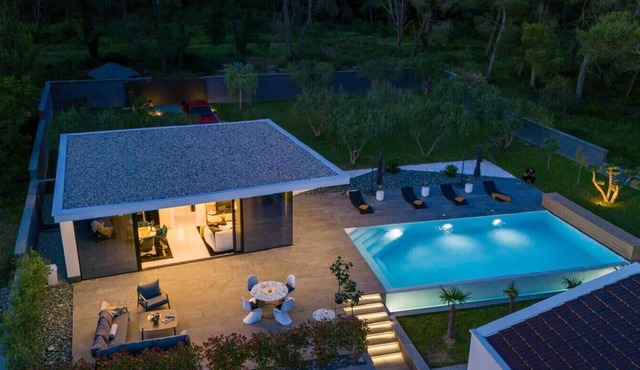 Villa Matoš Estate ZadarVillas in Diklo