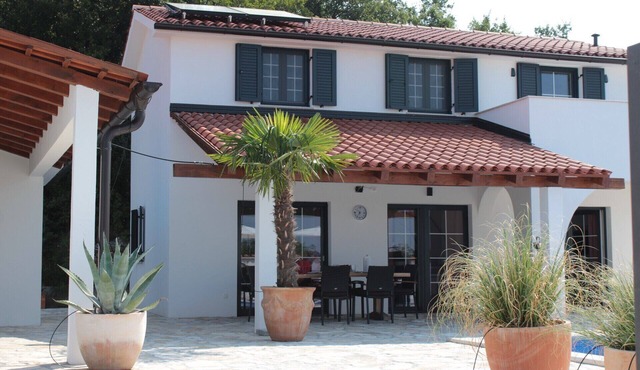 Villa mit Beheiztem Pool - Völlige Privatspähre