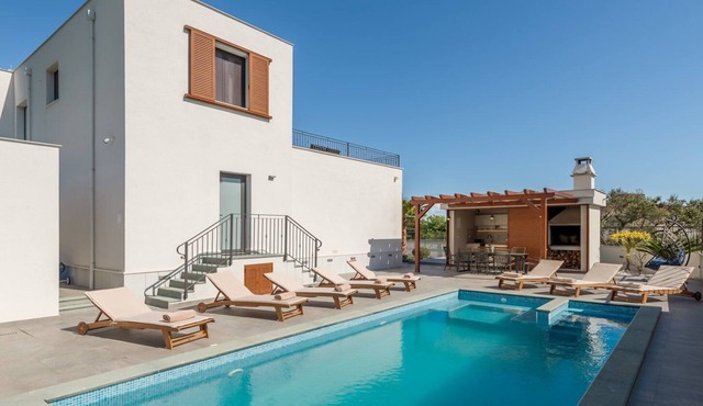 Villa Modea with Heated Pool
