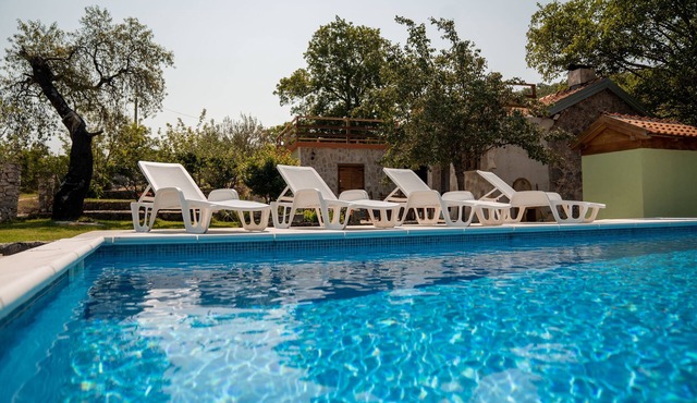 Villa Mramor - Rustic Villa with Swimming Pool in Neum