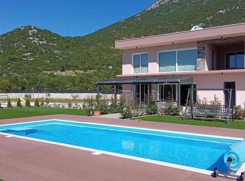 Villa Nebo