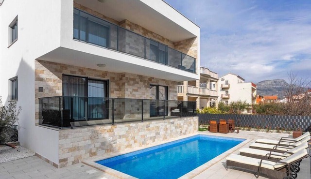 VILLA NICOLINA - AP ANGELINA PRIVATE POOL VIEW