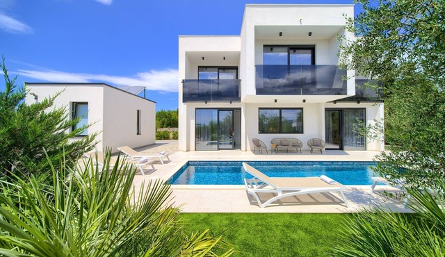 Villa Olive Garden with heated pool and sauna (Kvarner - Kornić)