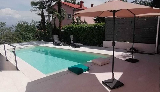Villa Opic, pool, sea view, 4-8 pers., 3/5 bedrooms