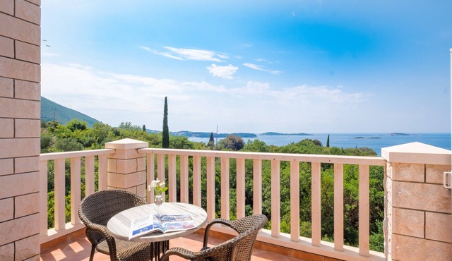 Villa Panorama Dubrovnik - Deluxe Double Room with Terrace and Sea View