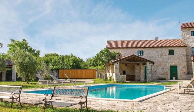 Villa Paula by Interhome in Pula/Manjadvorci