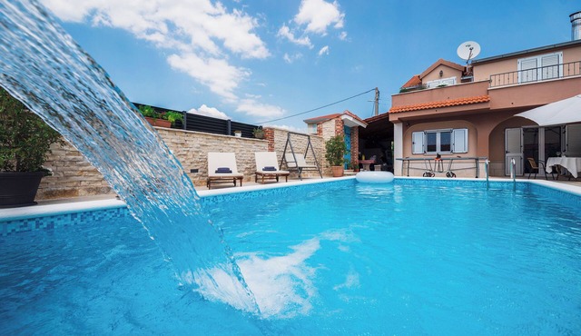 Villa Peaceful Valley (V9842-K1) - Šestanovac