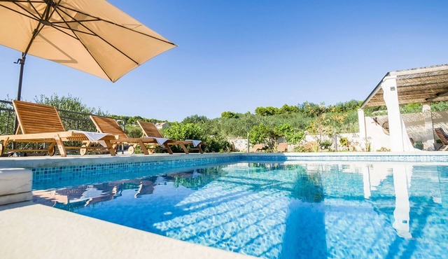Villa Podelina - Four Bedroom Villa, Sleeps 10 in Sumartin