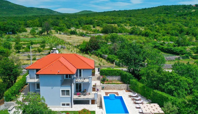 Villa Ruža - Omiš by Villas Guide