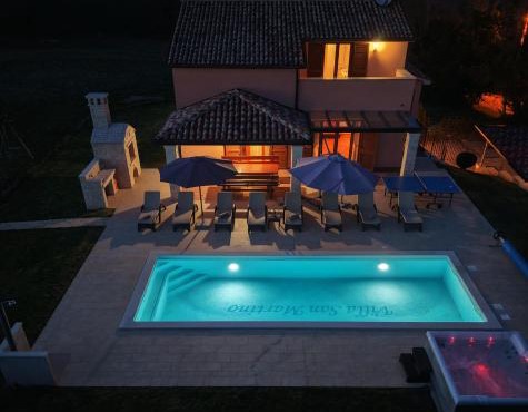 Villa San Martino Heated Pool, Jacuzzi & Peace