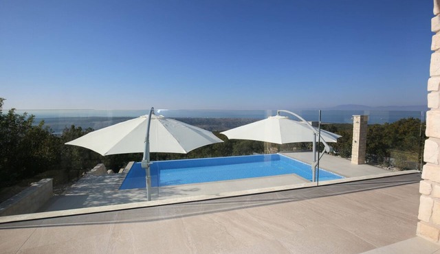 Villa Sanja - Four Bedroom Villa, Sleeps 8