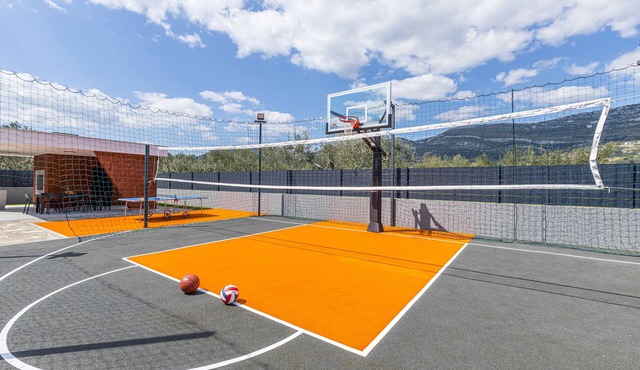 Villa SEVEN HEARTS with heated pool and private basketball court near Split