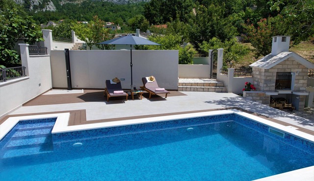 Villa Silencio with pool