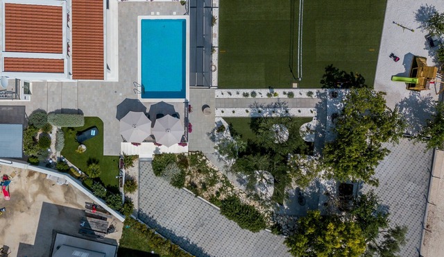 Villa Sirena SAVE 20 percent on Split-villas com