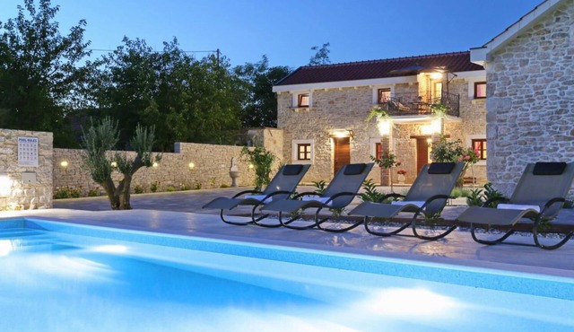 Villa Tereza - Four Bedroom Villa, Sleeps 8