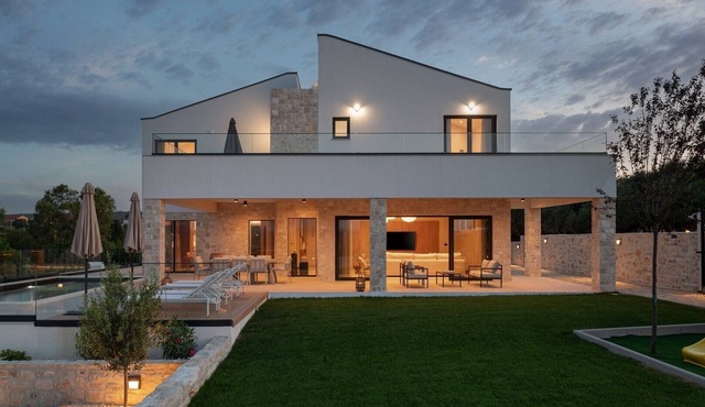 Villa Terra Dalmatica heated pool jacuzzi sauna bbq