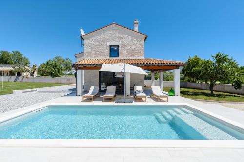 Villa Tonka by Villsy in Valtura