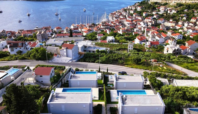 Villa Topaz – Panoramic Sea View with Private Heated Pool in Vis
