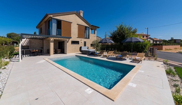 Villa Vallis in Kadumi