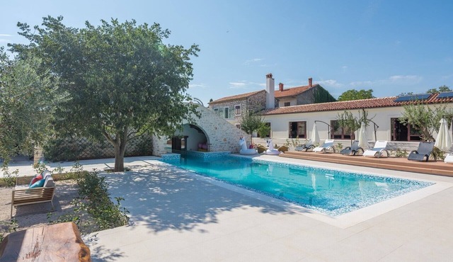 Villa with private pool in Fiorini for rent