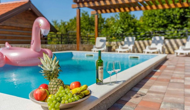 Villa with swimming pool and panoramic views