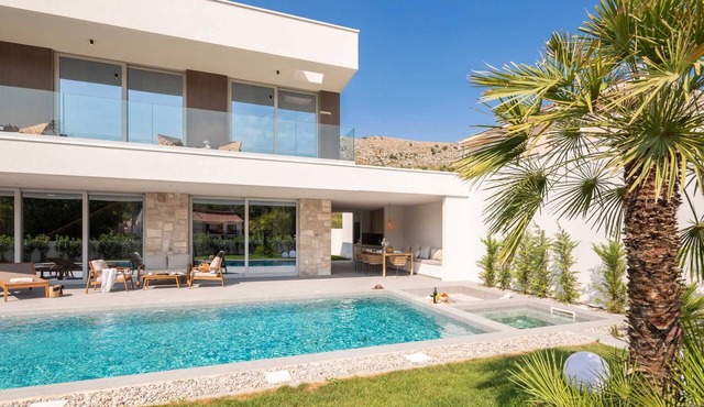 Villa ZaLú with Heated Pool