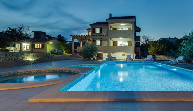 Villa Zlatni Dvori ZadarVillas