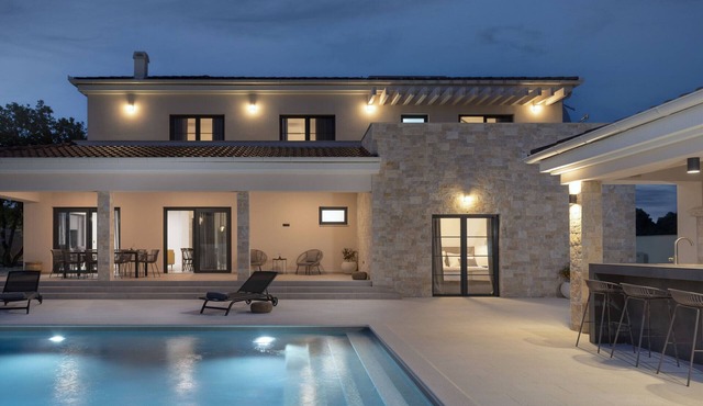 Villa Zrinchi ZadarVillas