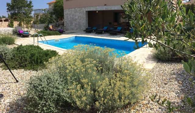 Villa4All with a Pool