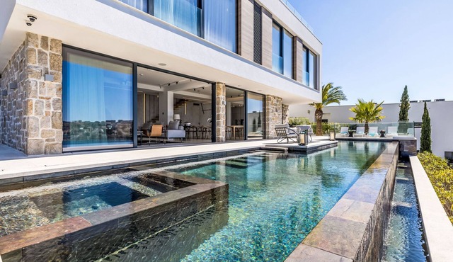 Vista II by Interhome