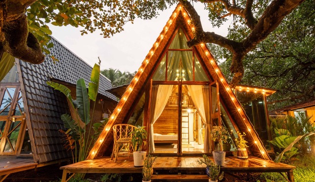 Vrihi Boutique Resort: Nirja: Open-air Hot Tub: Luxury A-Frame: Mandrem Beach in Mandrem