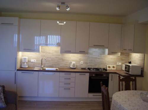 Water view brand new Apartment, short stroll to beach, peaceful! in Košljun
