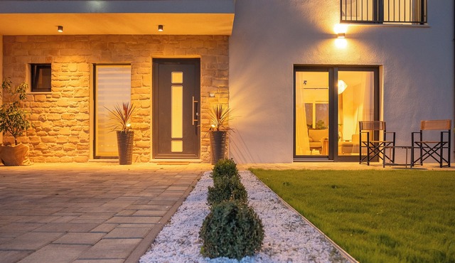 Welcome to your perfect getaway at our stunning rooftop house!