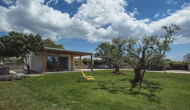 Well-kept vacation home with modern equipment, parking, air conditioning, WLAN - pets are also welcome