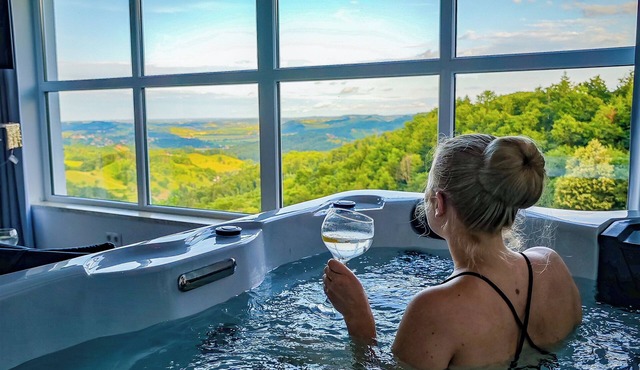 Wellness with amazing panoramic view, sauna & jacuzzi in Maribor