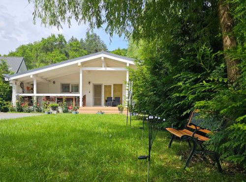 WHITE HOUSE, Vidraru 1 in Oestii Paminteni