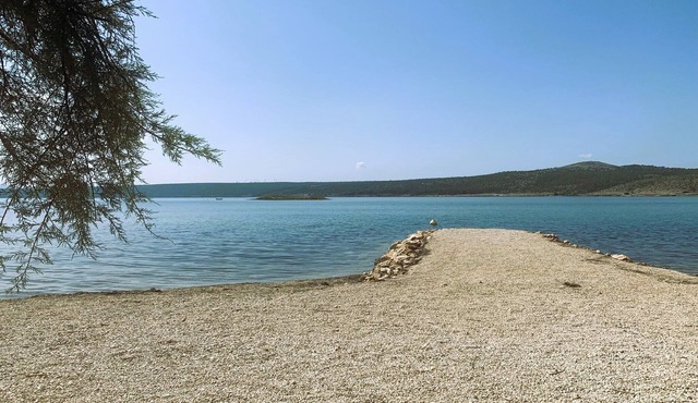 Willkommen in der Villa Dobri Dupin, Ihrem Perfekten Urlaubsdomizil am Strand!