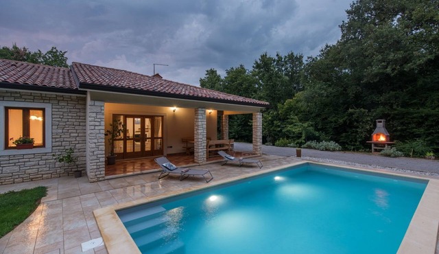 Wonderful country house with private pool, BBQ, WiFi in a quiet location without neighbours