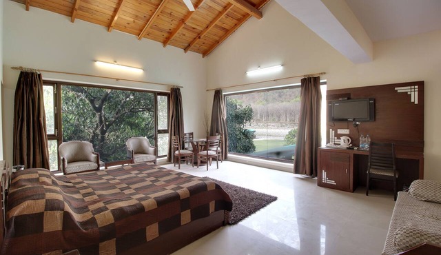 Wood castle Spa & Resort in Ramnagar